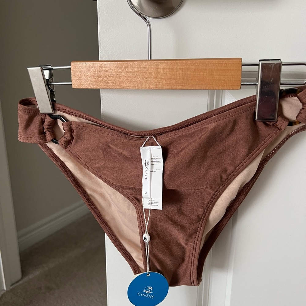 Cupshe swim bottoms, new, size M.